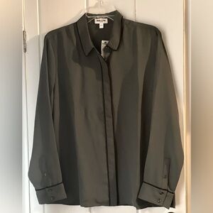 Express Portofino Women’s Shirt, Large, Green with Black Piping NWT